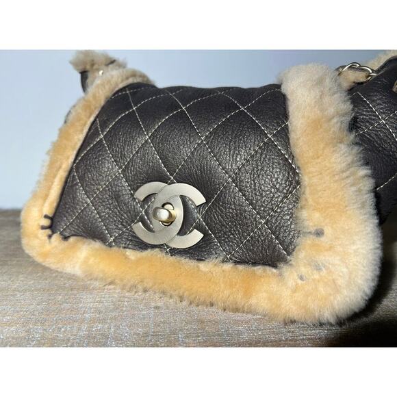 Vintage Chanel Small Shearling Accordion Flap Bag - Picture 4 of 10
